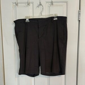 Nike golf shorts men’s size 38 black and grey stripes